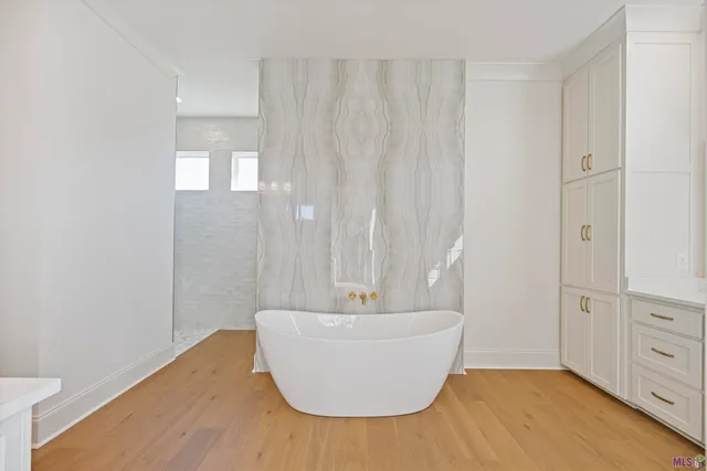 $900,000 | 43294 Collyns Cove, Prairieville, LA 70769