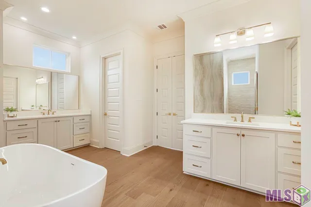 $889,900 | 43294 Collyns Cove, Prairieville, LA 70769