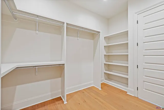 $889,900 | 43294 Collyns Cove, Prairieville, LA 70769