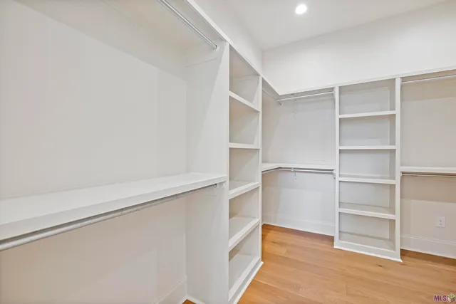 $900,000 | 43294 Collyns Cove, Prairieville, LA 70769