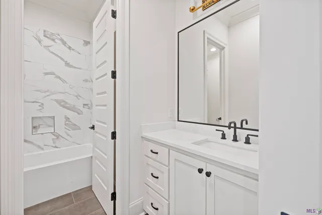 $900,000 | 43294 Collyns Cove, Prairieville, LA 70769