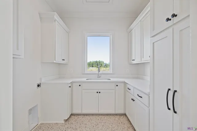 $900,000 | 43294 Collyns Cove, Prairieville, LA 70769