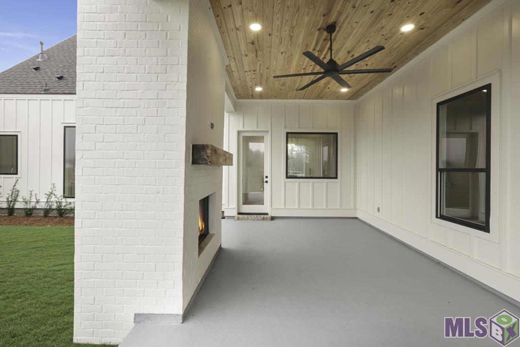 43294 Collyns Cove Prairieville, LA 70769 - Photo 36 of 40