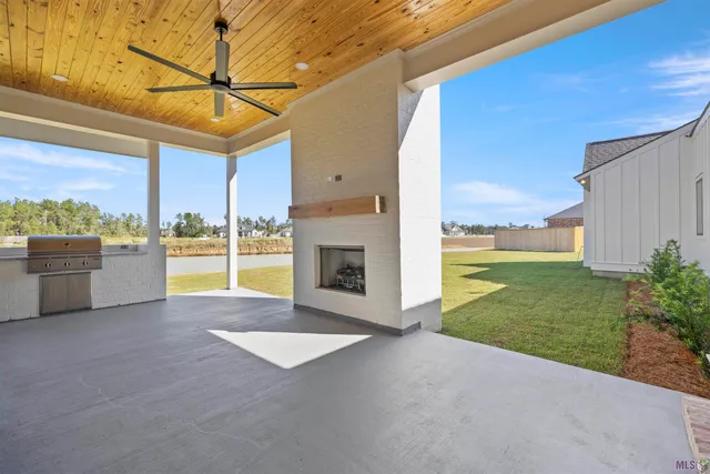 $900,000 | 43294 Collyns Cove, Prairieville, LA 70769