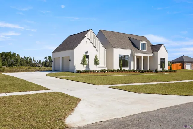$900,000 | 43294 Collyns Cove, Prairieville, LA 70769