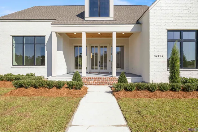 $900,000 | 43294 Collyns Cove, Prairieville, LA 70769