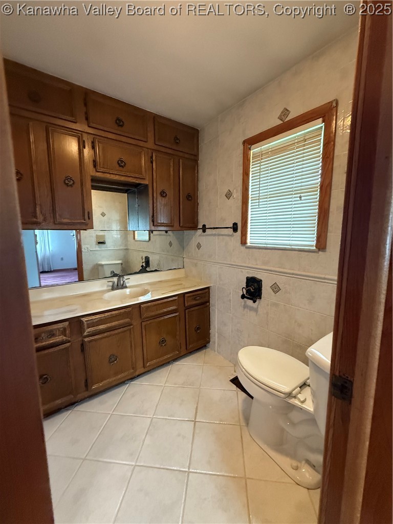 8091 Old Logan Road Chapmanville, WV 25508 - Photo 17 of 31 Gallery Image 17