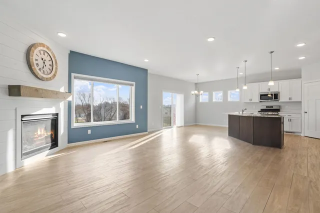 $375,000 | 811 Morrison Avenue Northwest, Annandale, MN 55302