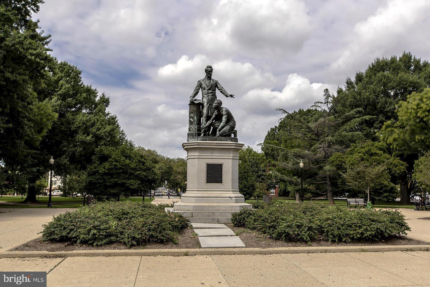 1305 East Capitol Street Southeast, Unit 302 Washington, DC 20003 - Photo 16 of 19 Community