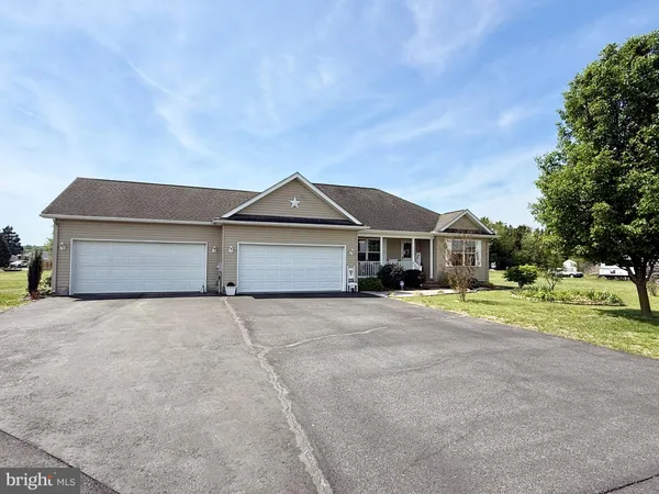 $364,999 | 11684 Kensington Way, Laurel, DE 19956