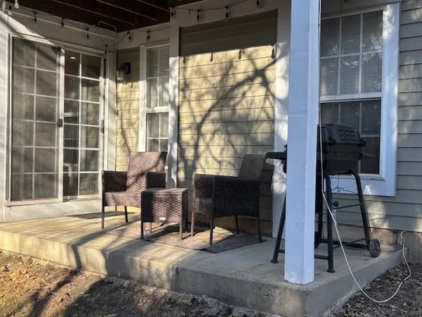 $2,500 | 5S530 Paxton Drive, Unit 1B, Naperville, IL 60563