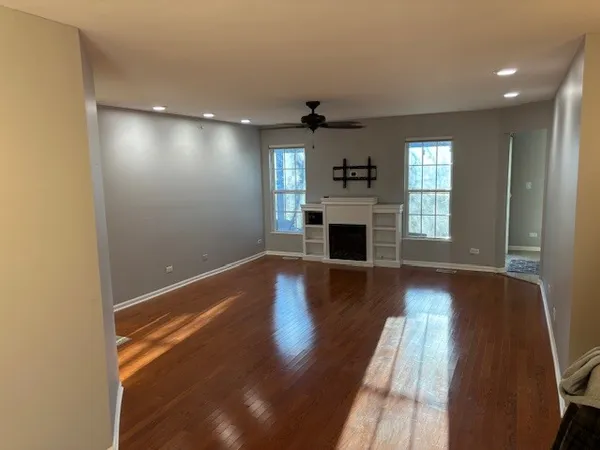 $2,500 | 5S530 Paxton Drive, Unit 1B, Naperville, IL 60563