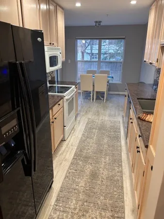 $2,500 | 5S530 Paxton Drive, Unit 1B, Naperville, IL 60563