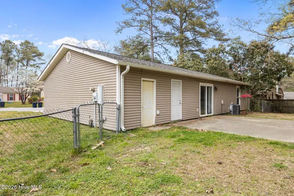 $220,000 | 625 Shadowridge Road, Jacksonville, NC 28546