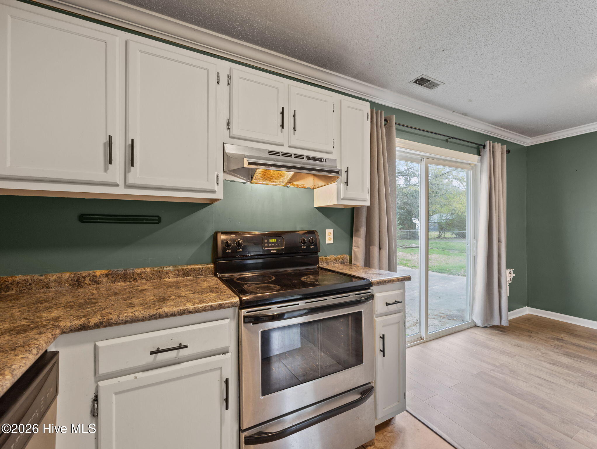 625 Shadowridge Road Jacksonville, NC 28546 - Photo 8 of 19 12-web-or-mls-625 Shadowridge Rd. 25