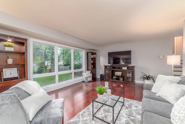 $3,200 | 21-w021 Marlborough Lane, Lombard, IL 60148