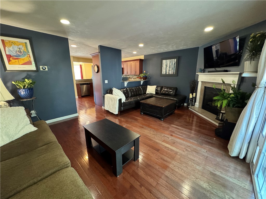 660 Cottage Street, Unit 6 Pawtucket, RI 02861 - Photo 12 of 32