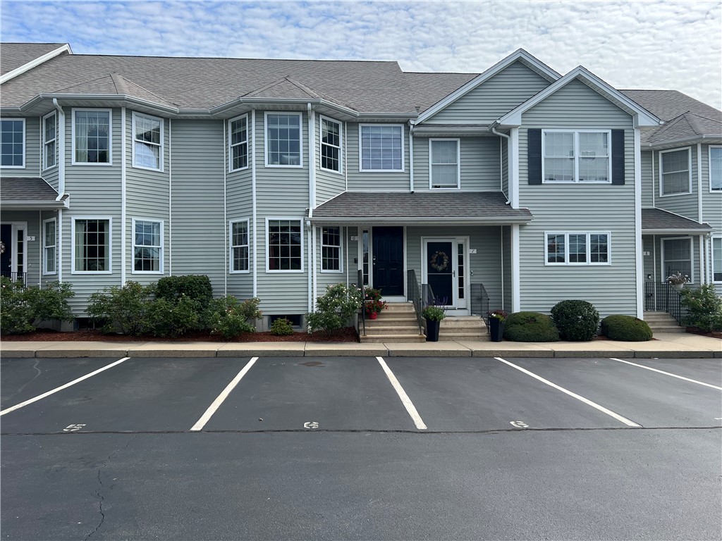 660 Cottage Street, Unit 6 Pawtucket, RI 02861 - Photo 30 of 32