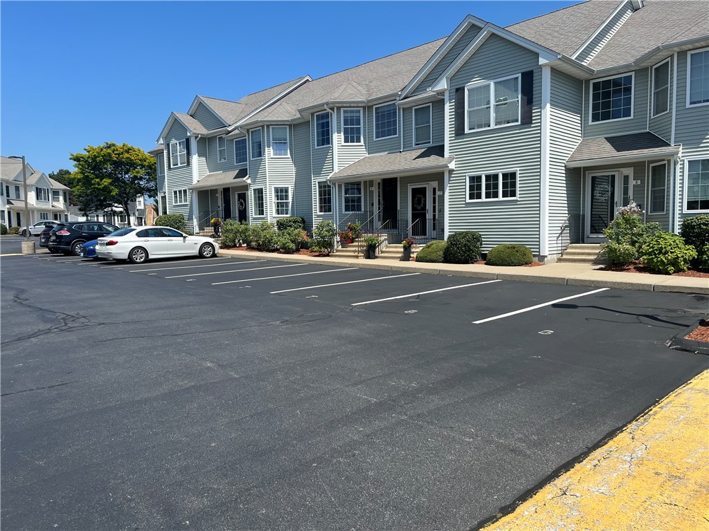 660 Cottage Street, Unit 6 Pawtucket, RI 02861 - Photo 31 of 32