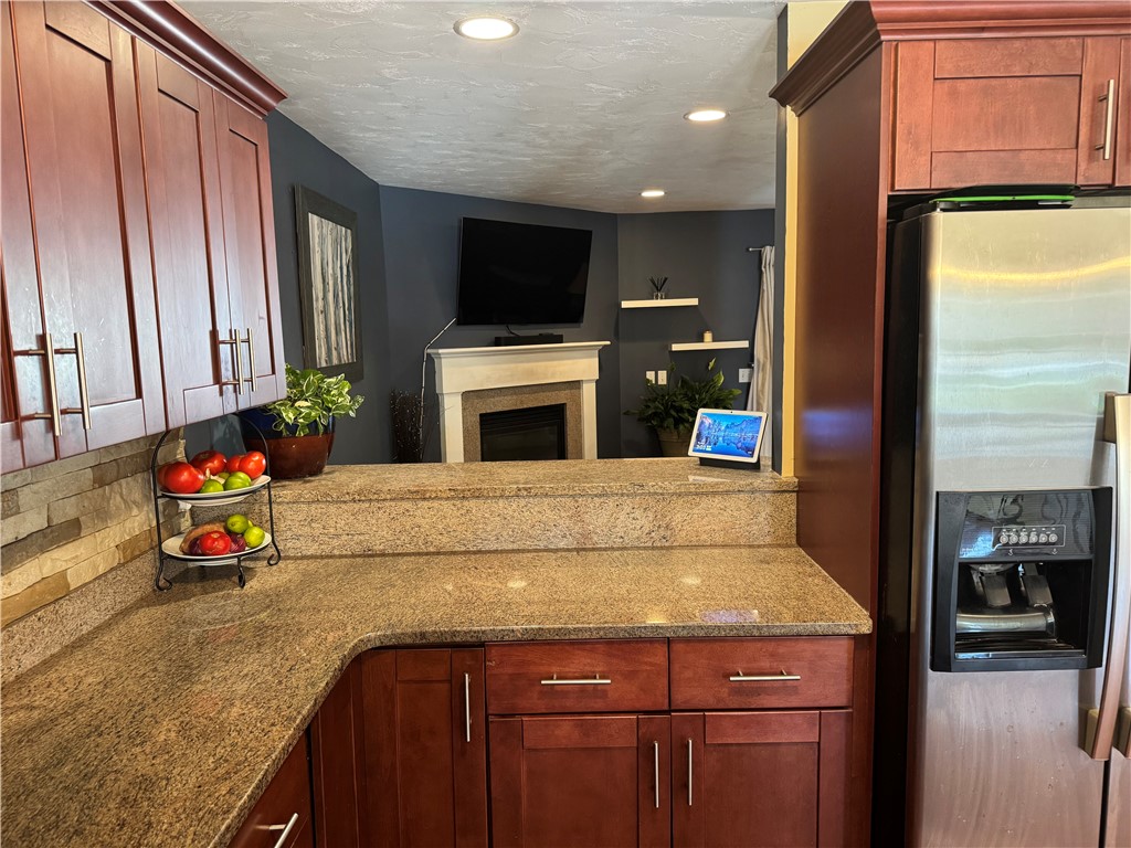 660 Cottage Street, Unit 6 Pawtucket, RI 02861 - Photo 10 of 32