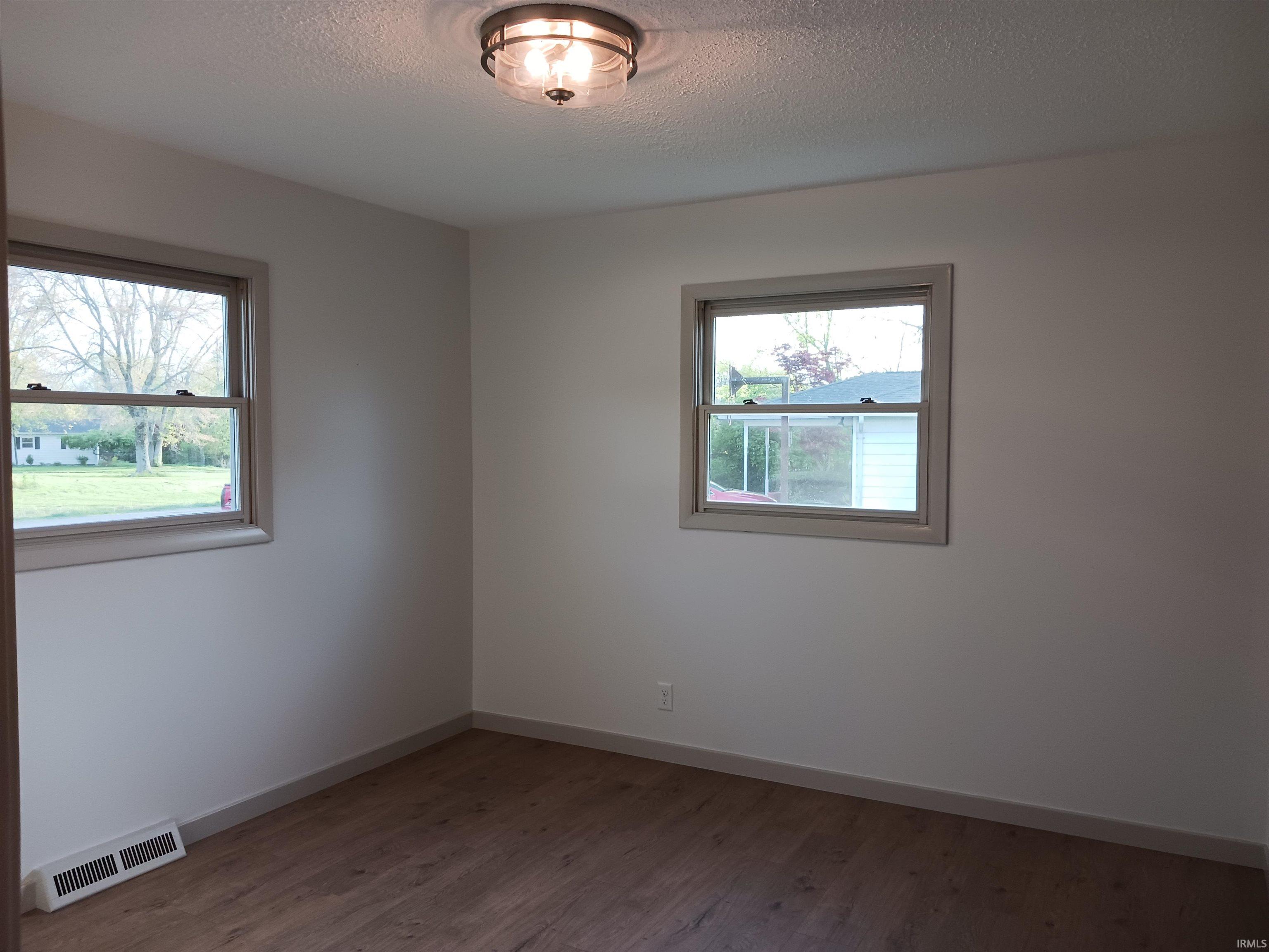 112 Pineview Drive Vincennes, IN 47591 - Photo 12 of 25