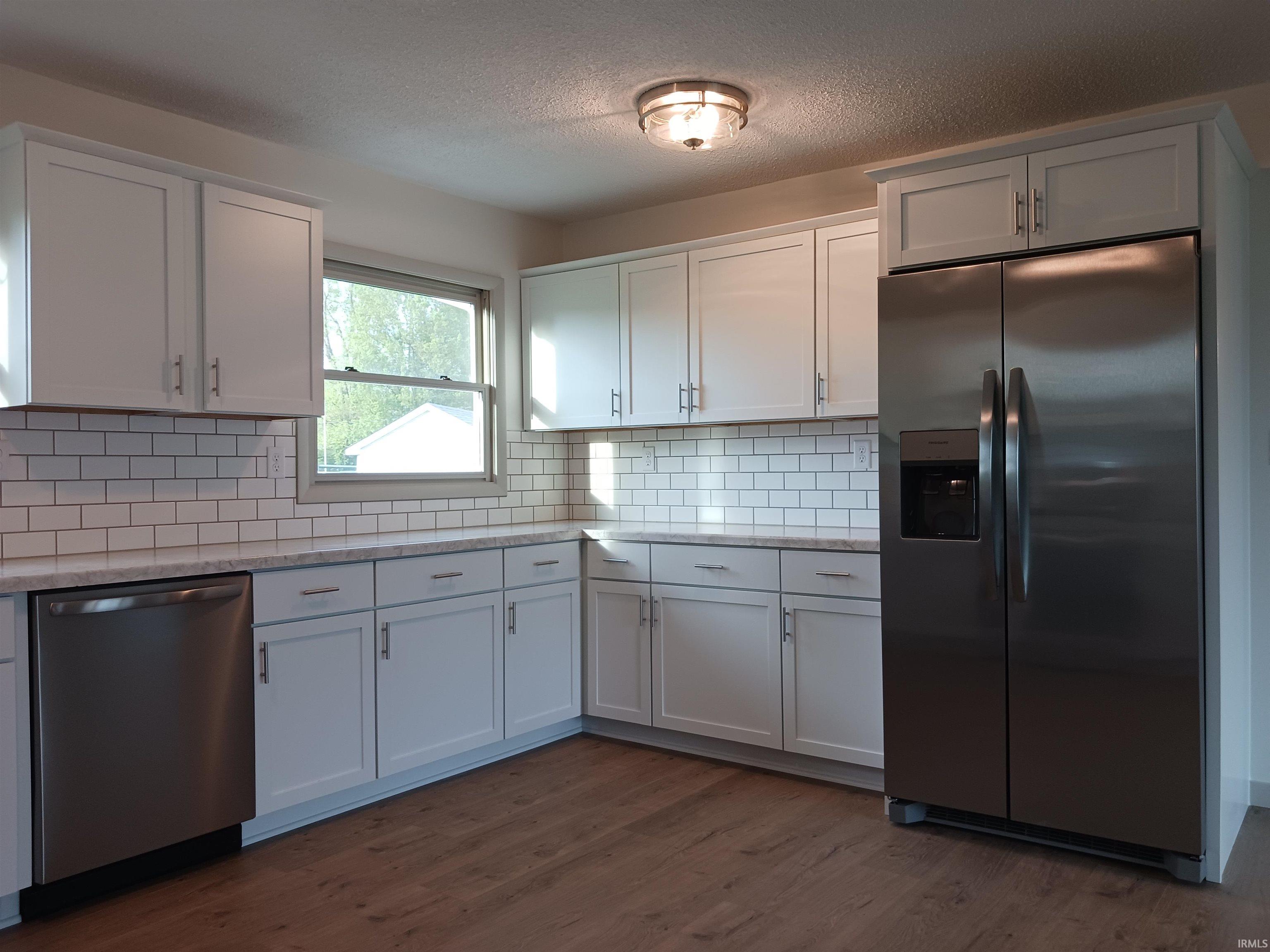 112 Pineview Drive Vincennes, IN 47591 - Photo 3 of 25