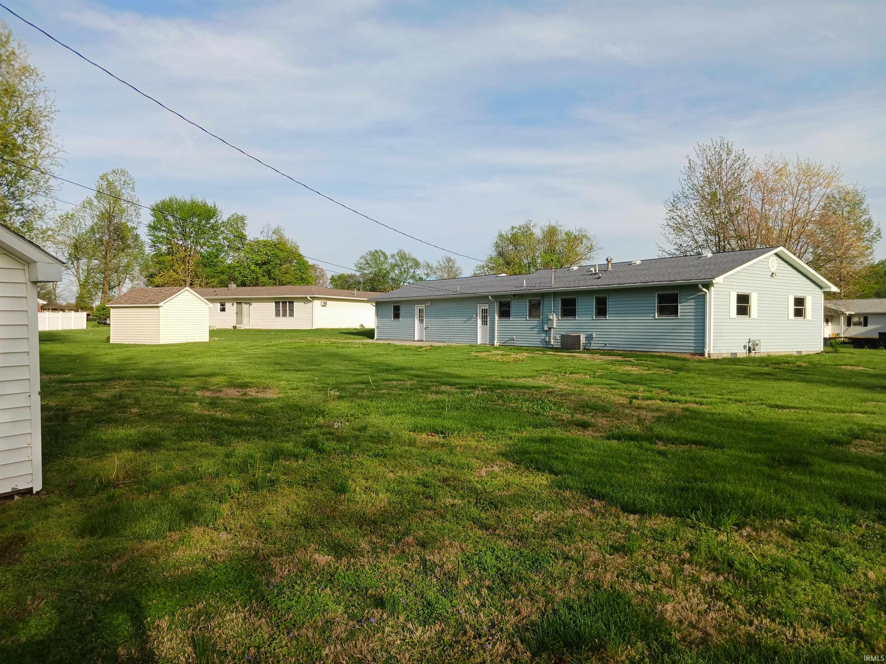 112 Pineview Drive Vincennes, IN 47591 - Photo 8 of 25