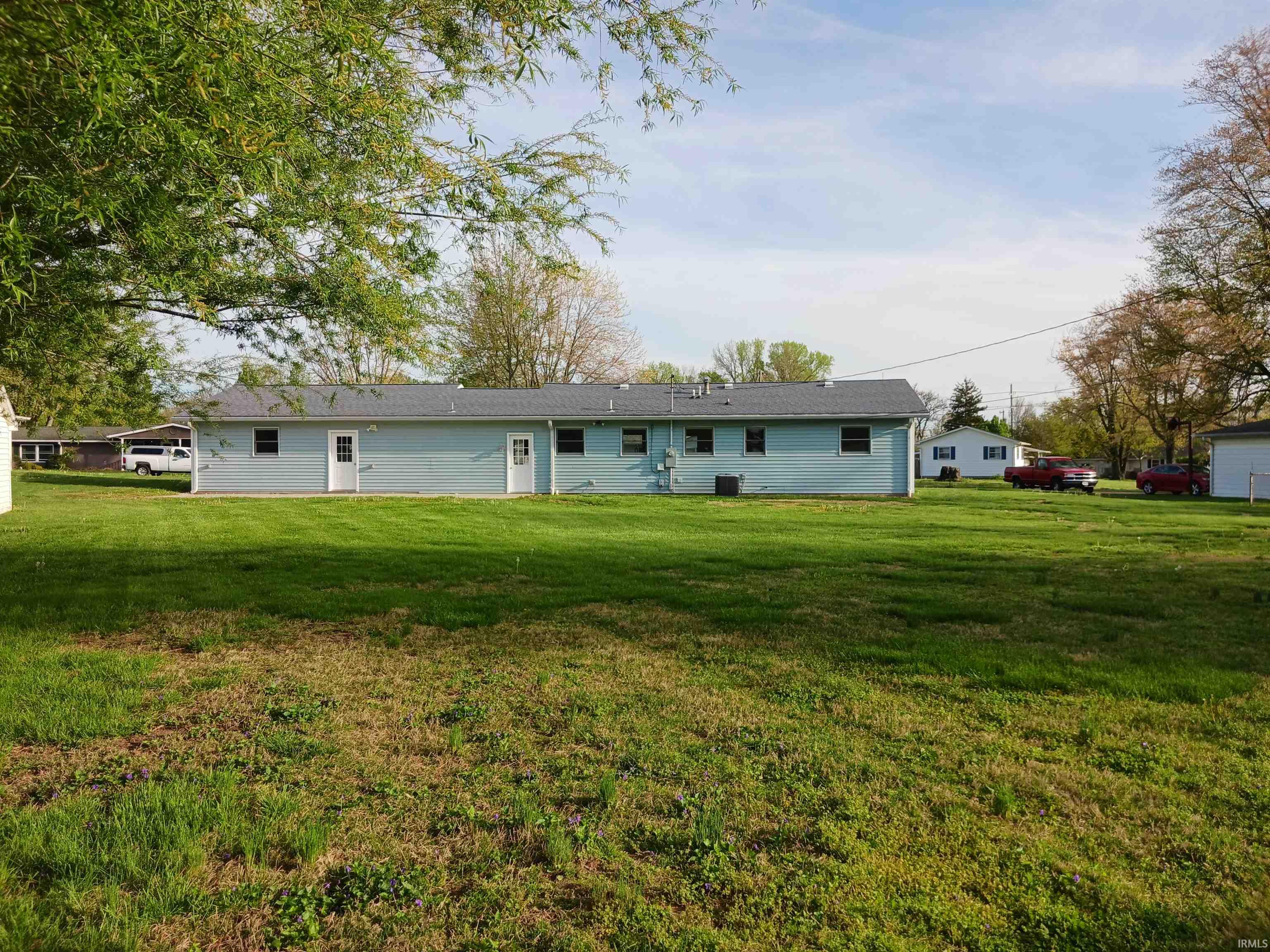 112 Pineview Drive Vincennes, IN 47591 - Photo 9 of 25