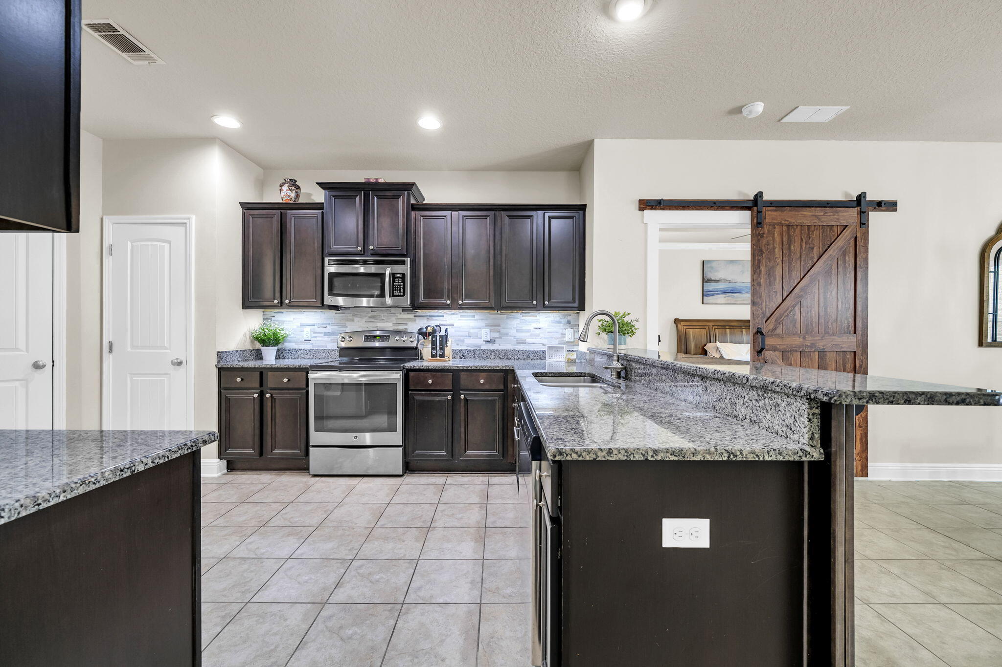 507 Fanny Ann Way Freeport, FL 32439 - Photo 14 of 54 23-web-or-mls-DSC00347