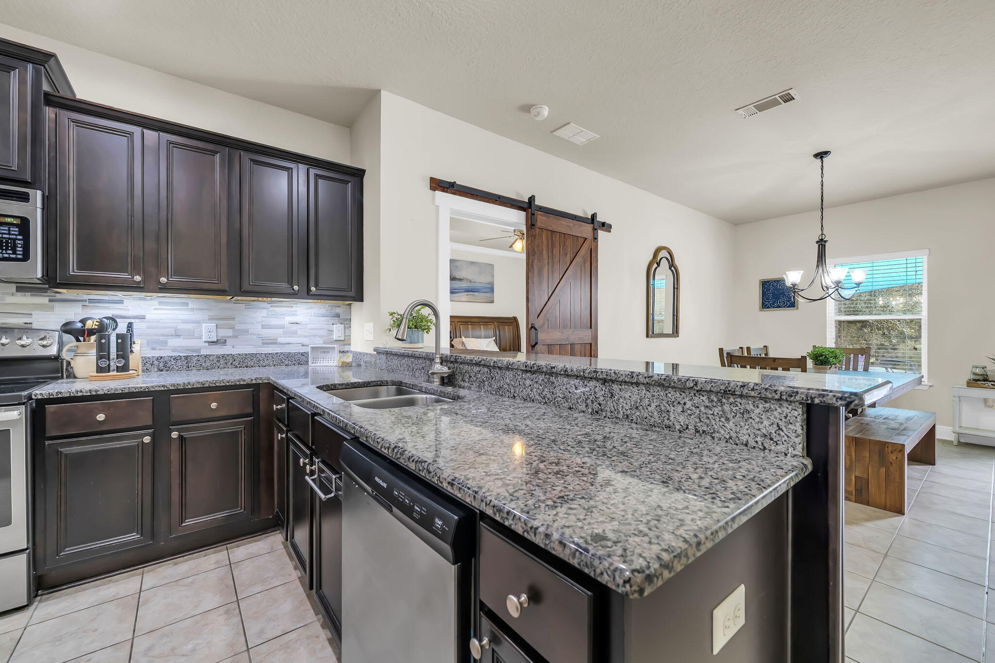 507 Fanny Ann Way Freeport, FL 32439 - Photo 16 of 54 26-web-or-mls-DSC00367