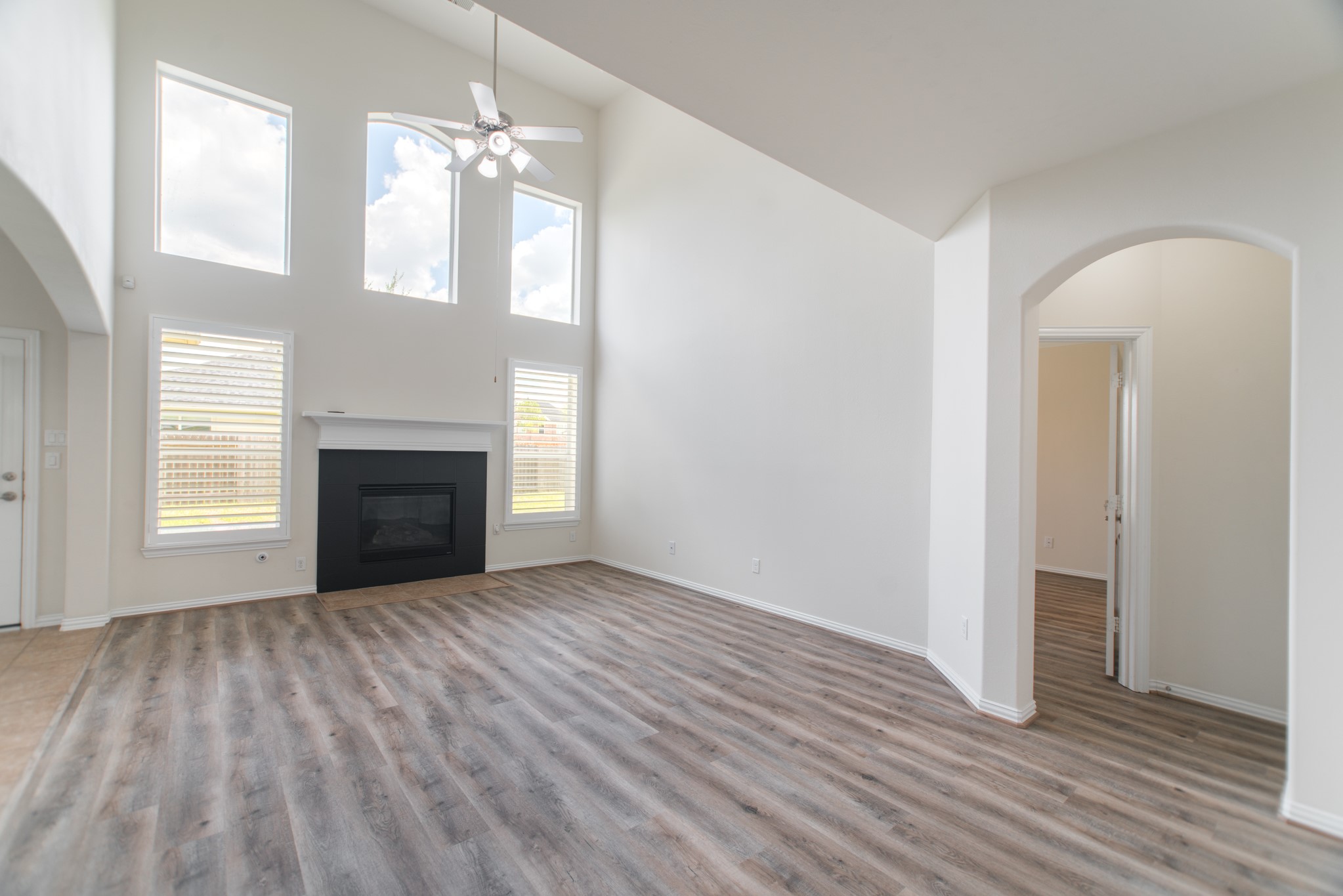 25618 Crisp Spring Lane Spring, TX 77373 - Photo 9 of 46