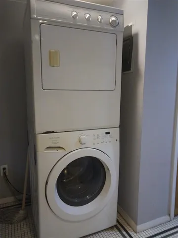 a close up view of a washer and dryer