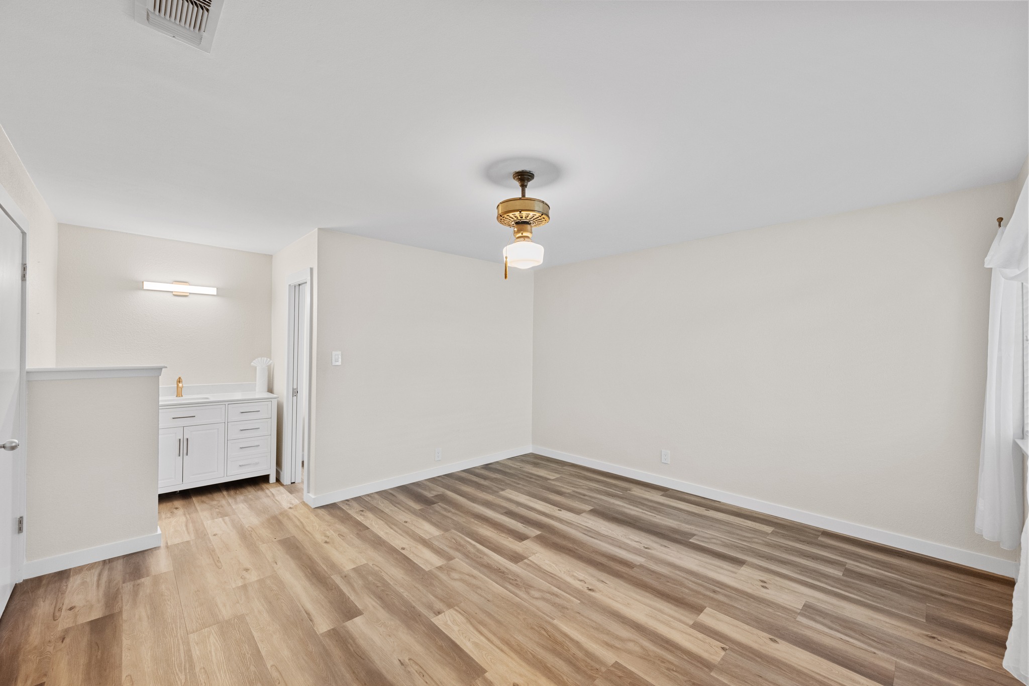 2506 Redleaf Lane Austin, TX 78745 - Photo 14 of 27