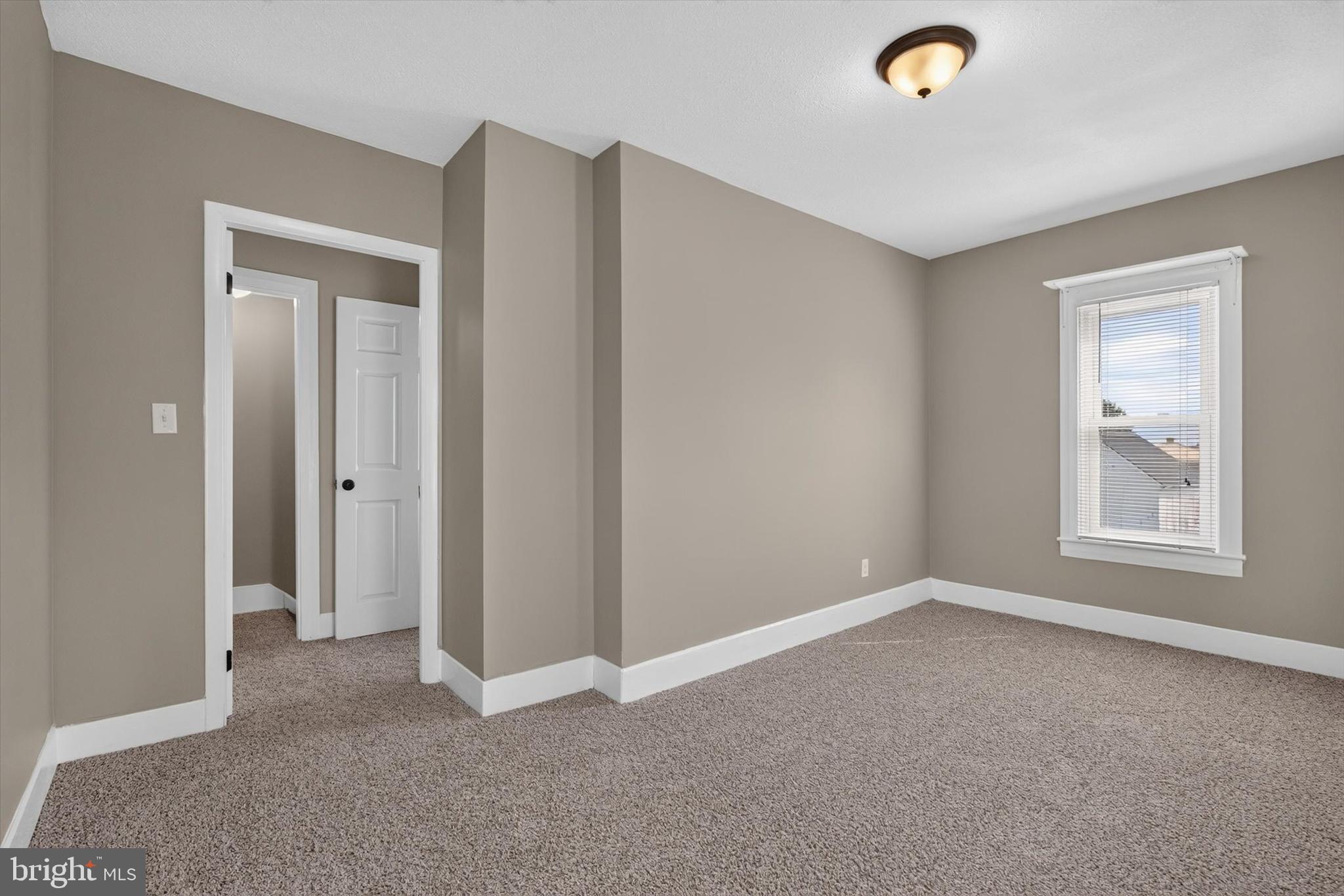 2463 South Queen Street York, PA 17402 - Photo 10 of 33