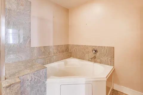$450,000 | 212 West Washington Street, Unit 1505, Chicago, IL 60606