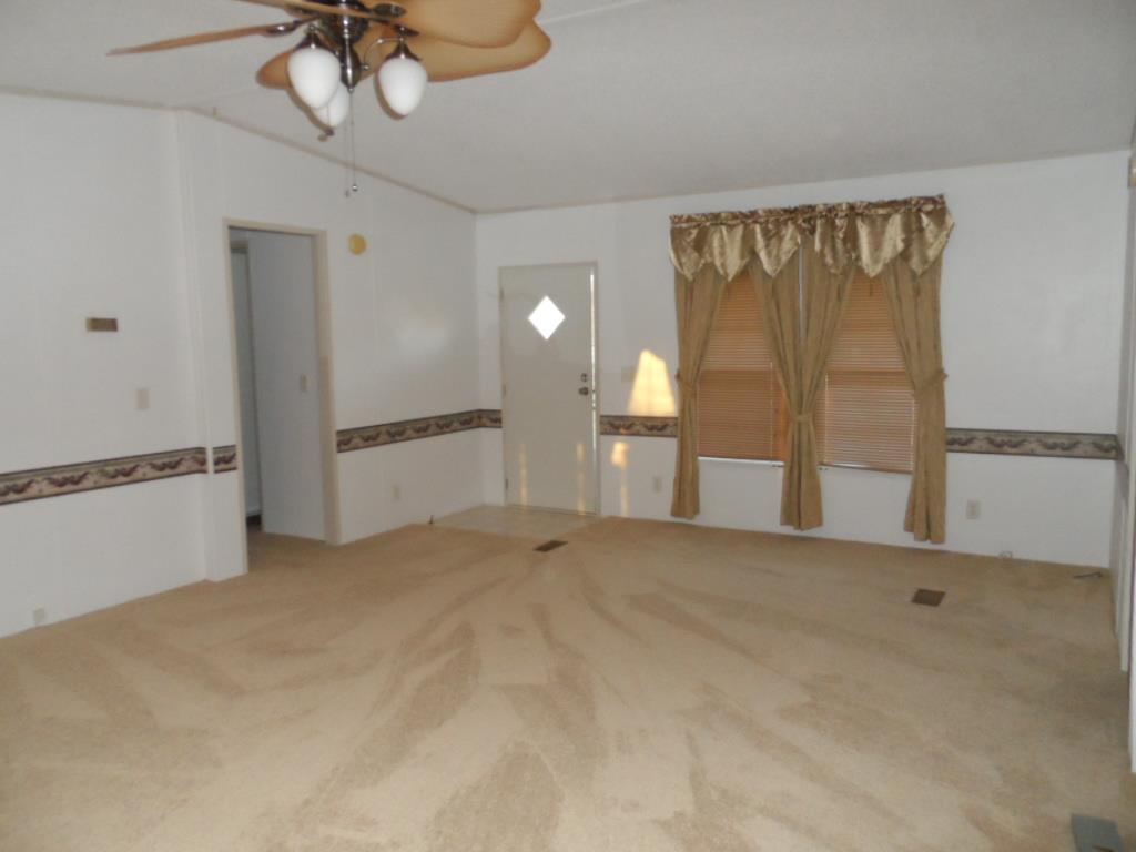 140 East Biggs Road Portland, TN 37148 - Photo 4 of 10 a view of an empty room with a window