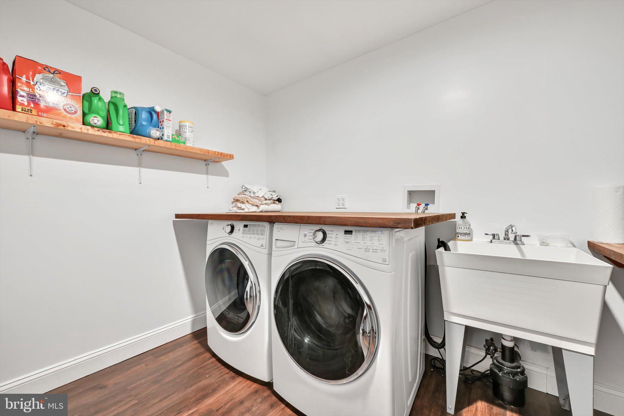 19 Kutz Road Schuylkill Haven, PA 17972 - Photo 44 of 69 Laundry room
