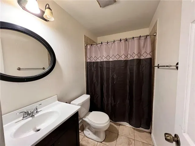 $1,250 | 2525 Riverland Drive, Unit 201, Chalmette, LA 70043