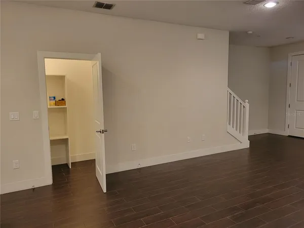 $3,100 | 1212 South Bumby Avenue, Orlando, FL 32806