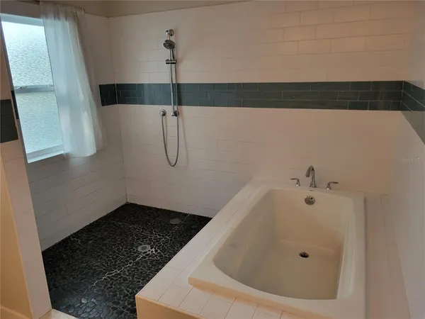 $3,100 | 1212 South Bumby Avenue, Orlando, FL 32806