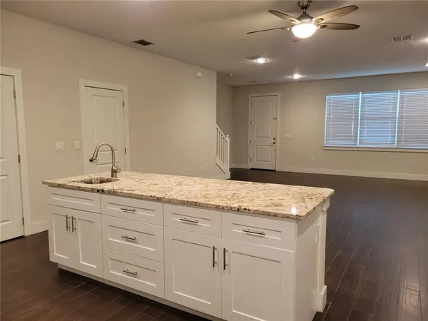 $3,100 | 1212 South Bumby Avenue, Orlando, FL 32806