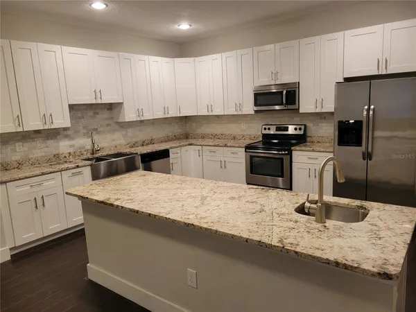 $3,100 | 1212 South Bumby Avenue, Orlando, FL 32806