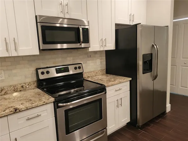 $3,100 | 1212 South Bumby Avenue, Orlando, FL 32806