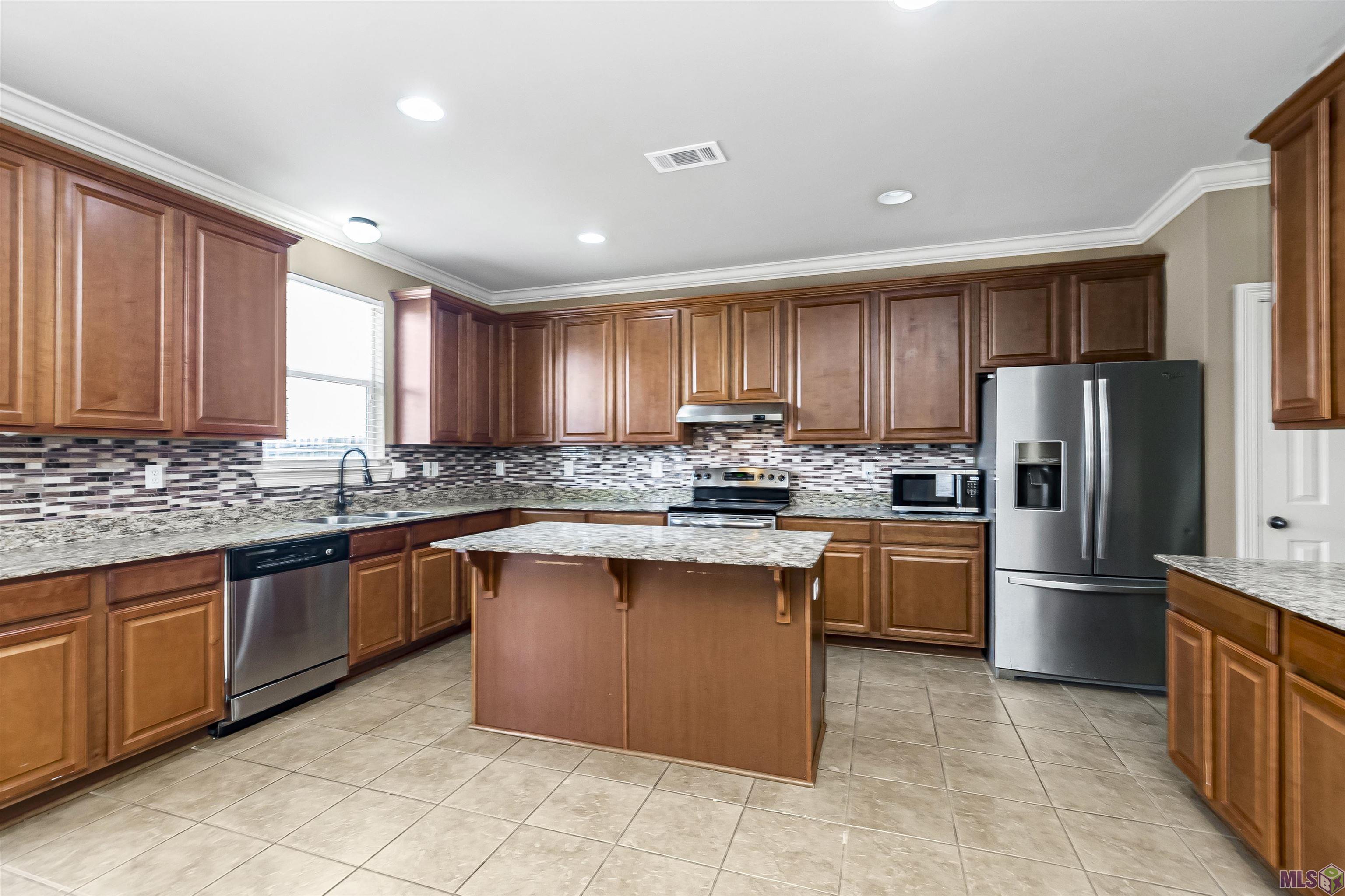 13819 Stone Gate Drive Baton Rouge, LA 70816 - Photo 9 of 24