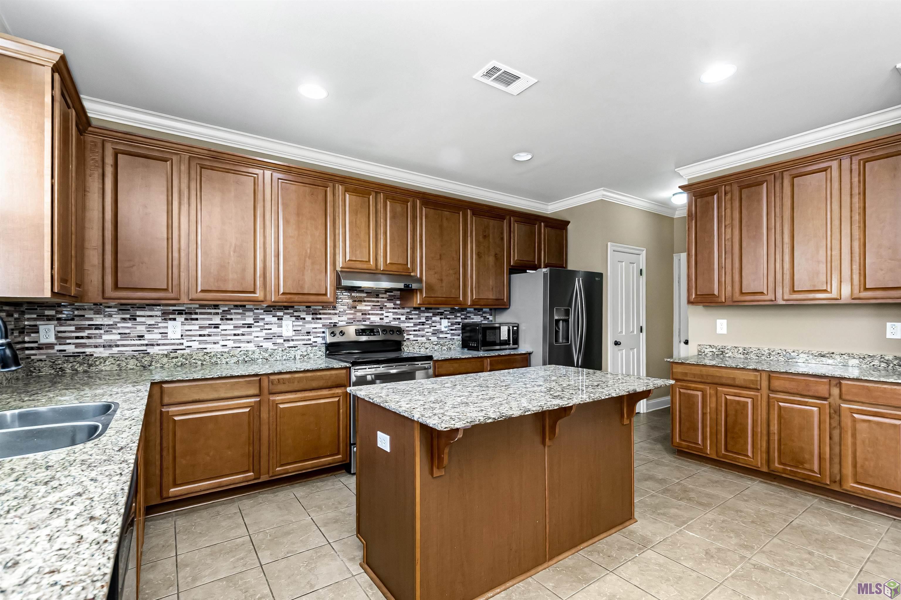 13819 Stone Gate Drive Baton Rouge, LA 70816 - Photo 10 of 24