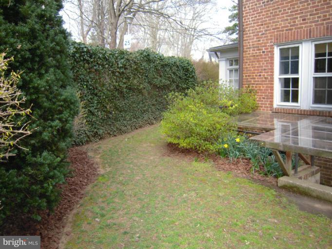4220 Wickford Road Baltimore, MD 21210 - Photo 17 of 19 Fenced Rear Yard