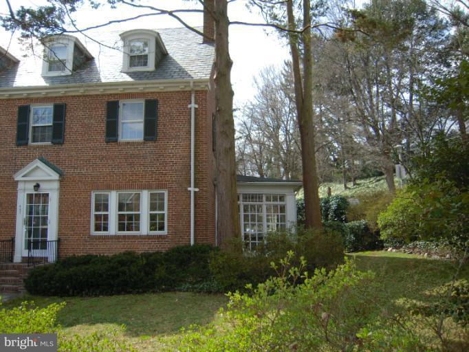4220 Wickford Road Baltimore, MD 21210 - Photo 19 of 19 Exterior (Front)