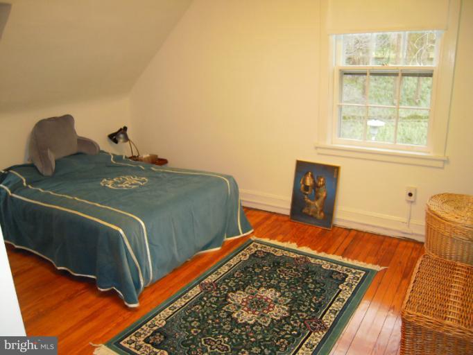 4220 Wickford Road Baltimore, MD 21210 - Photo 9 of 19 Bedroom #5