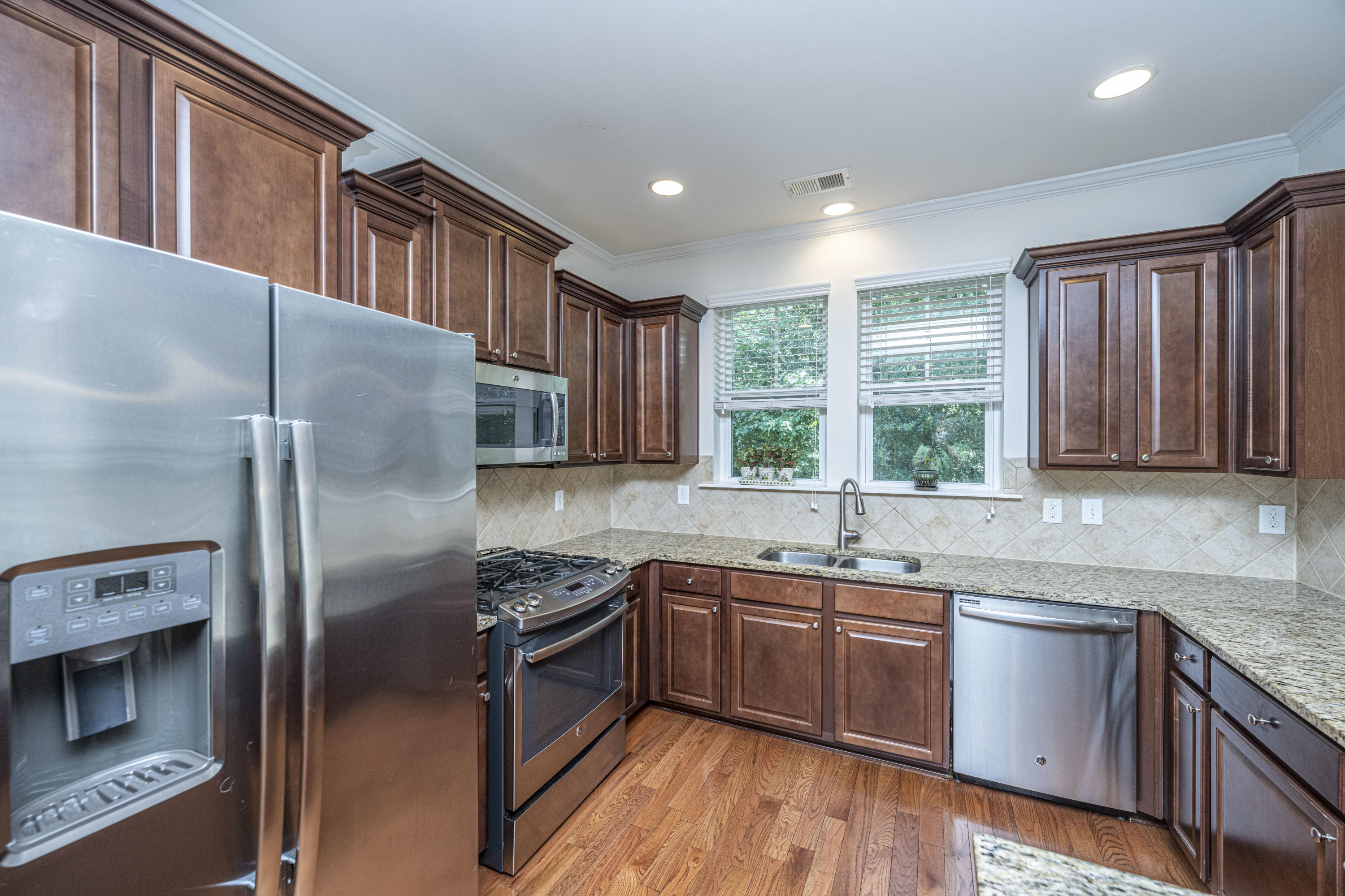 1247 Dingle Road Mount Pleasant, SC 29466 - Photo 9 of 44 Kitchen