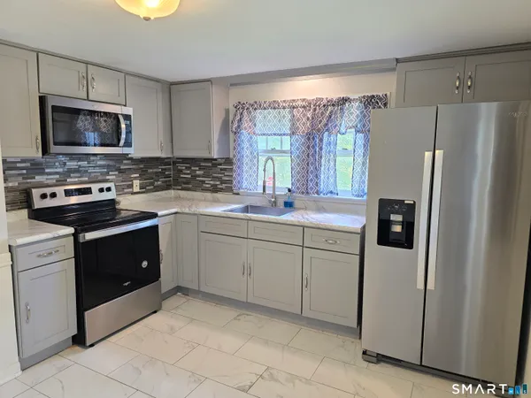 $320,000 | 51 Cushman Street, Waterbury, CT 06704